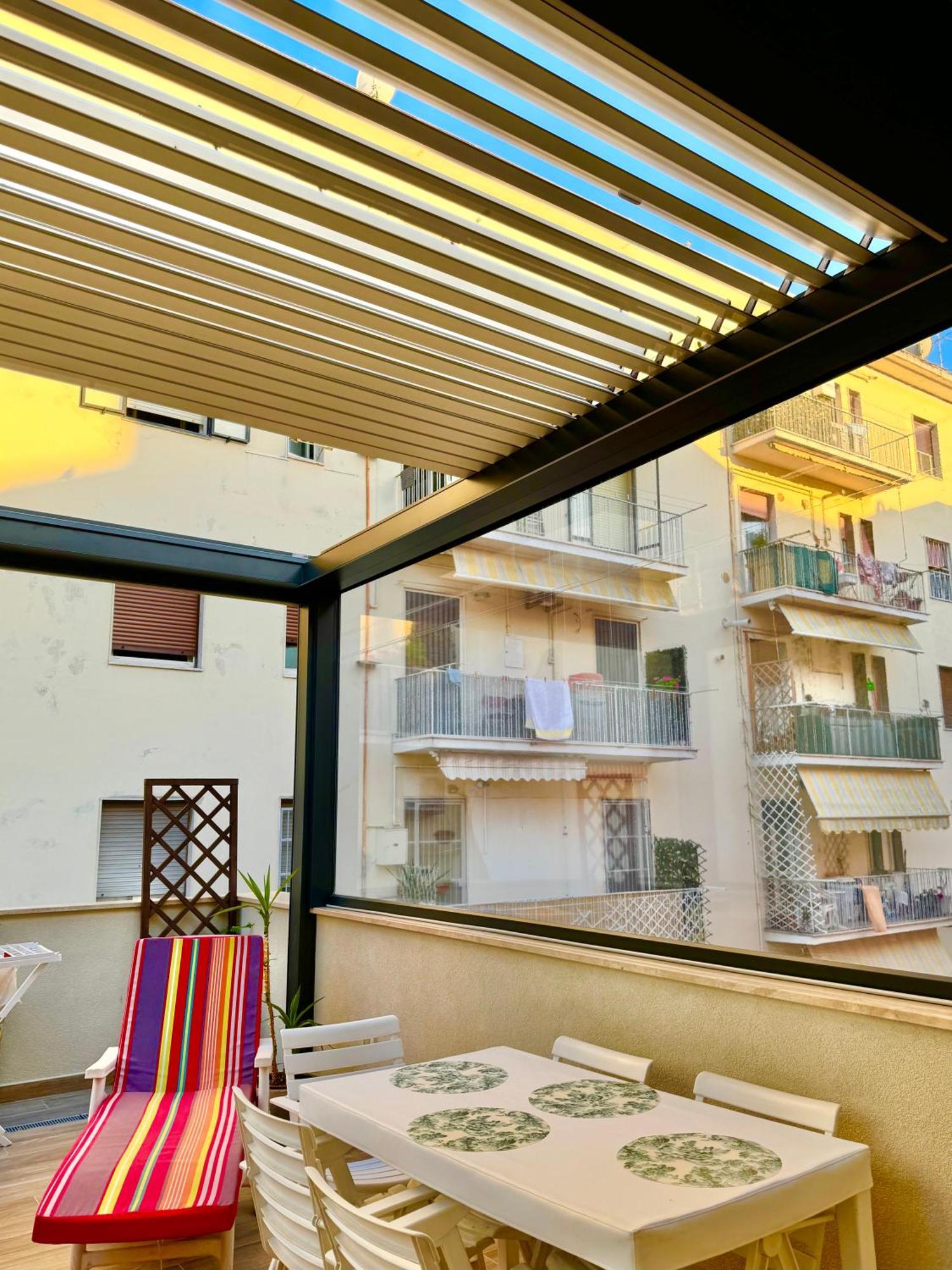 Pescara Centro Silenzioso E Confortevole Con Terrazzo Bioclimatico A 2 Minuti Dal Mare Esterno foto